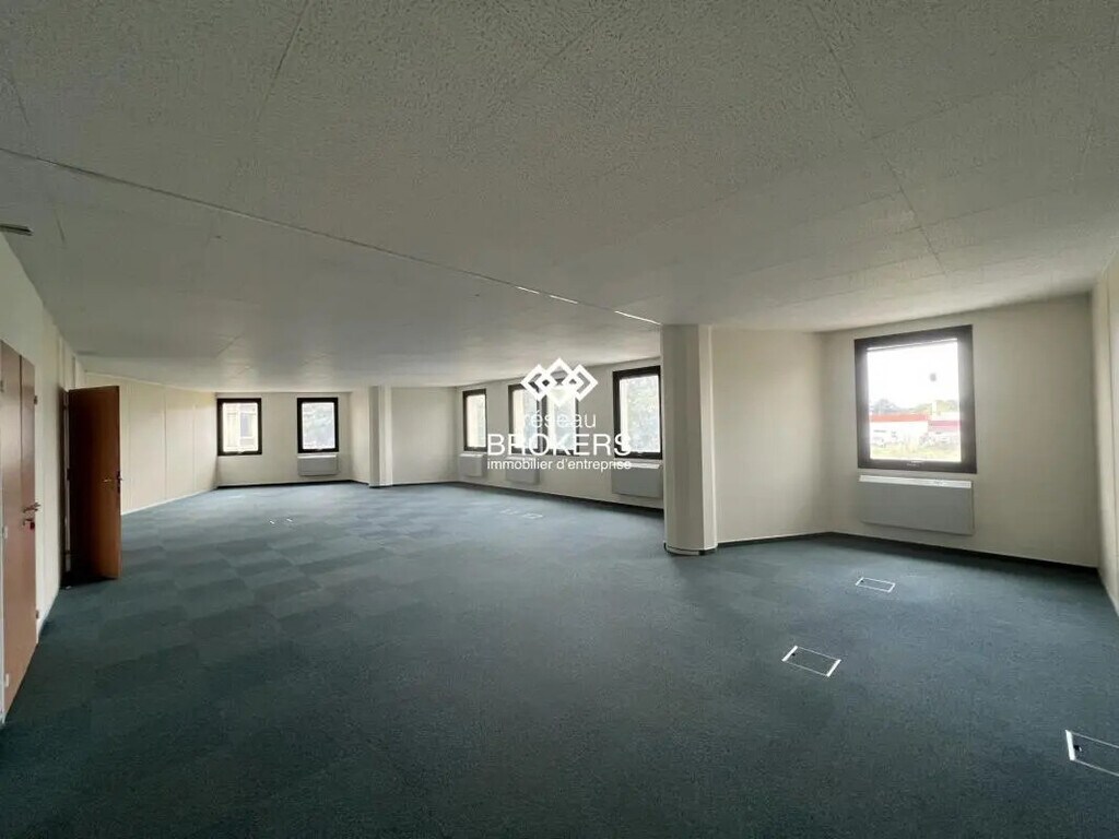 Location Bureaux 105 m² - Photo 1