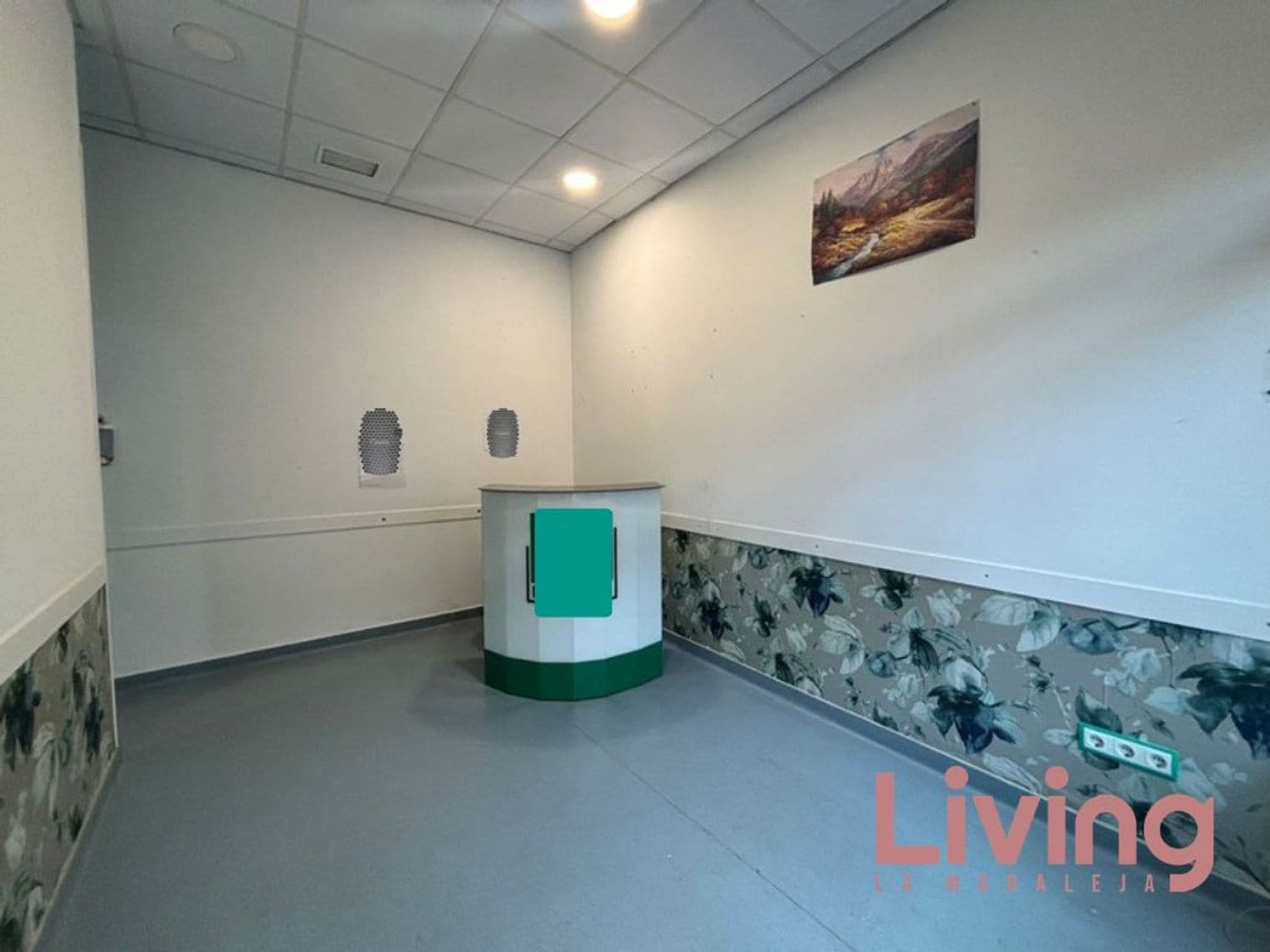 Office / Retail in Alcalá de Henares, Madrid to rent Interior Photo- Image 1 of 12