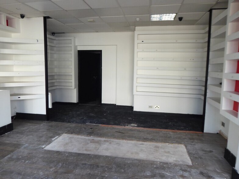 104 Calverley Rd, Tunbridge Wells, TN1 2UN Retail for Lease UK