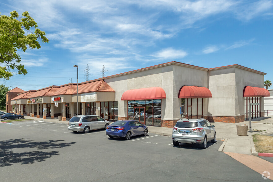 302-324 S Lexington Dr, Folsom, CA for rent - Building Photo - Image 2 of 6