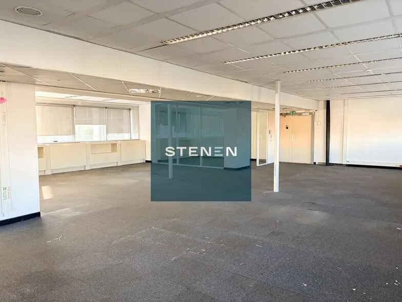 Office in Marseille to rent - Interior Photo - Image 3 of 7