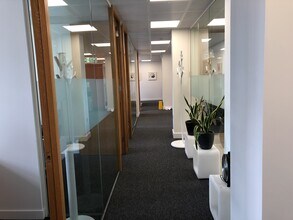 296-302 High Holborn, London to rent Interior Photo- Image 2 of 9