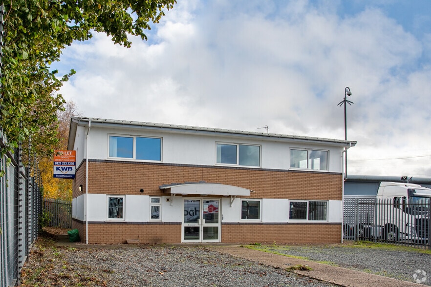 Bentley Mill Way, Walsall to rent - Building Photo - Image 3 of 3