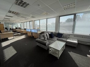 8-10 Dean Park Cres, Bournemouth to rent Interior Photo- Image 2 of 4