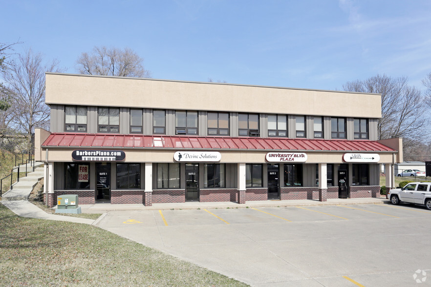 8435 University Blvd, Clive, IA for sale - Primary Photo - Image 1 of 1