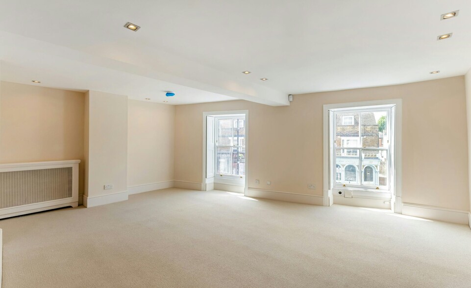 57A High St, London to rent - Interior Photo - Image 3 of 9