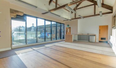 The Avenue, Esholt to rent Interior Photo- Image 1 of 1