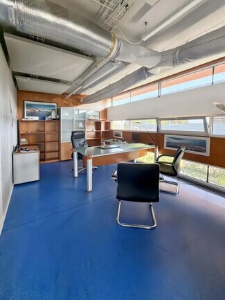 More details for 26 Avenue Andre Roussin, Marseille - Office to Rent