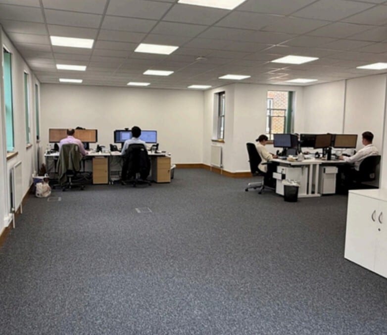 96-110 Luton Rd, Harpenden to rent Interior Photo- Image 1 of 2