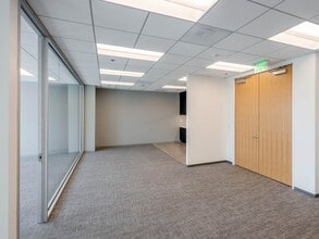 4270 Executive Sq, La Jolla, CA to rent Interior Photo- Image 2 of 9