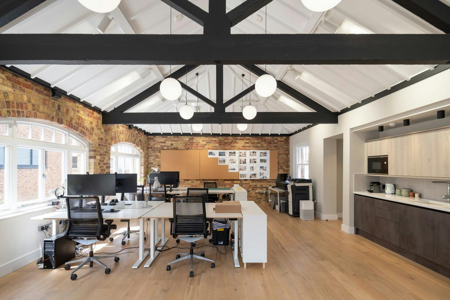 14 Baltic St E, London for sale Interior Photo- Image 1 of 1