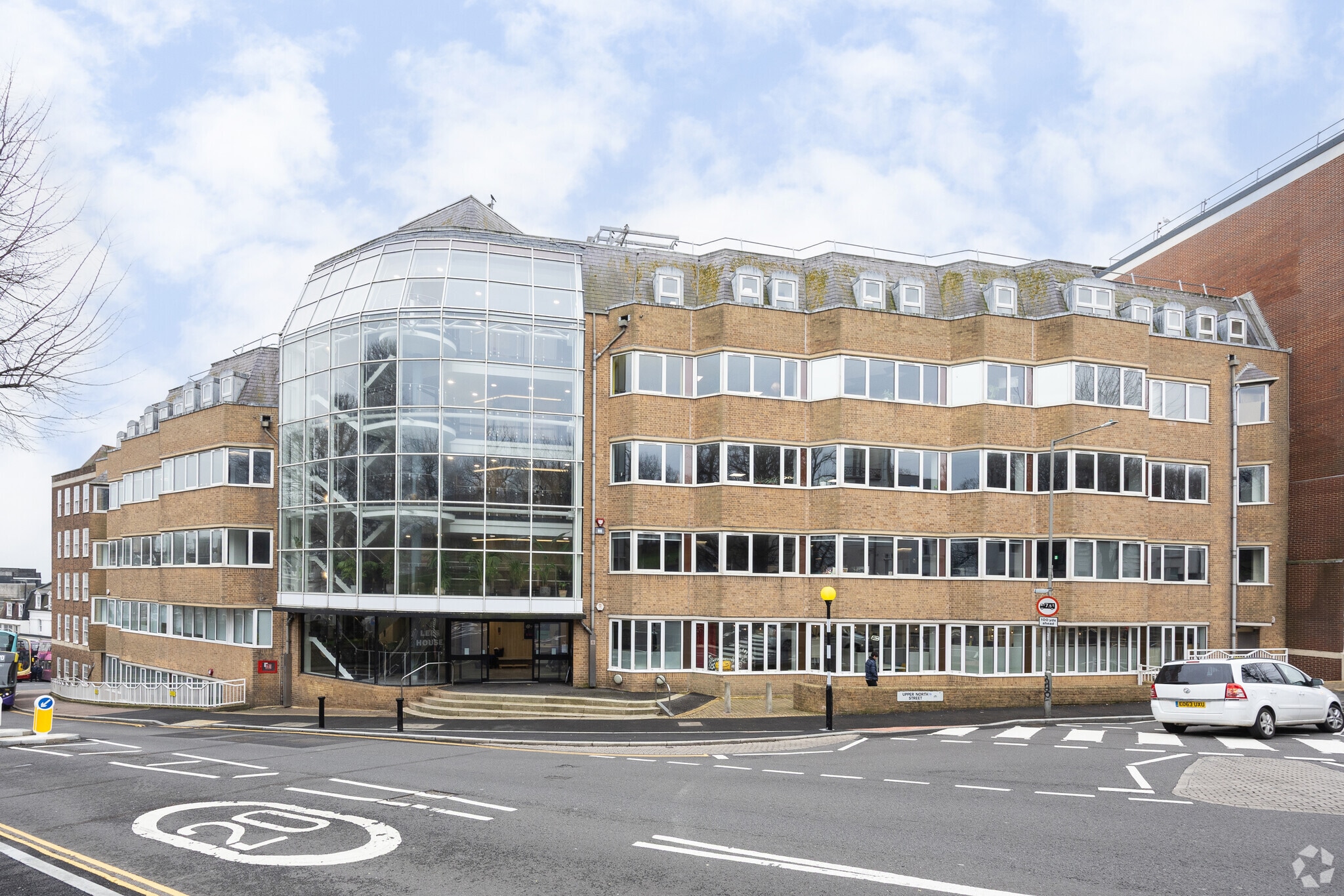 21-33 Dyke Rd, Brighton to rent Primary Photo- Image 1 of 3