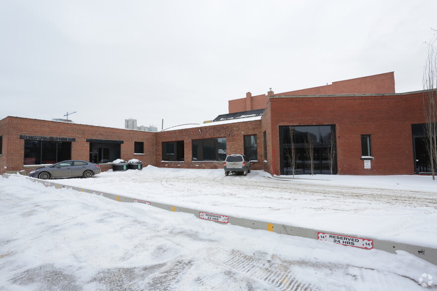 10315 109th St NW, Edmonton, AB for sale - Building Photo - Image 3 of 5