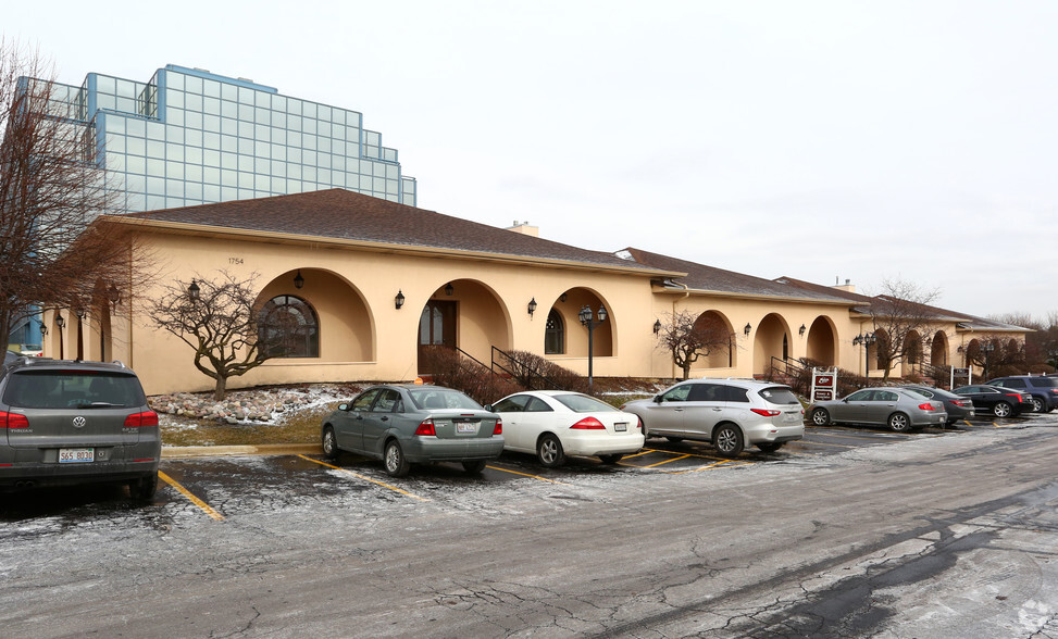 1754 N Washington St, Naperville, IL for sale - Building Photo - Image 1 of 8