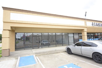 1101-1139 S Broadway St, La Porte, TX for rent Building Photo- Image 1 of 25