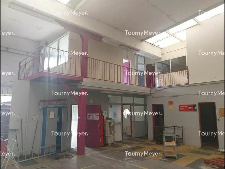 Light Industrial in Toulouse to rent - Interior Photo - Image 3 of 12