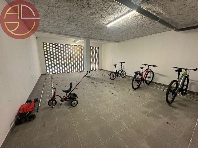 Retail in Toulouse for sale - Interior Photo - Image 2 of 4