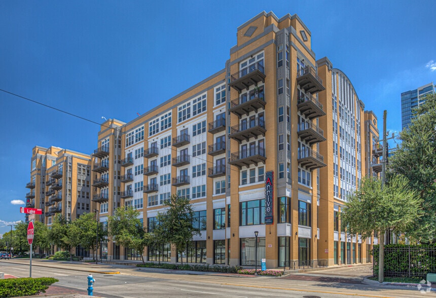 2800 Kirby Dr, Houston, TX to rent - Building Photo - Image 3 of 36