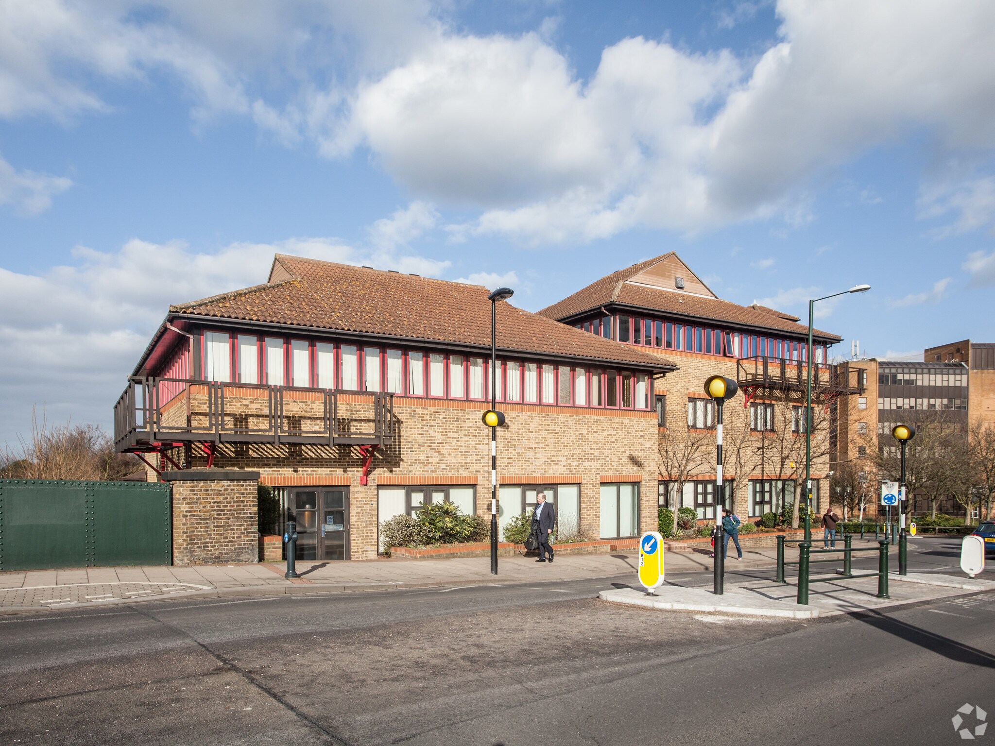 1 Waldegrave Rd, Teddington for sale Primary Photo- Image 1 of 1