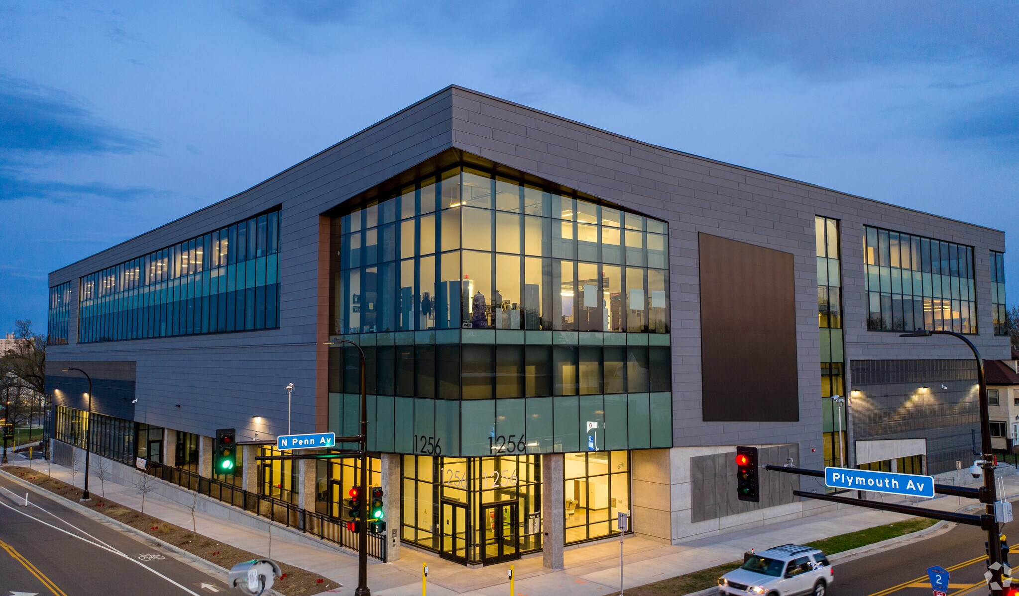 1256 Penn Ave N, Minneapolis, MN to rent Primary Photo- Image 1 of 14