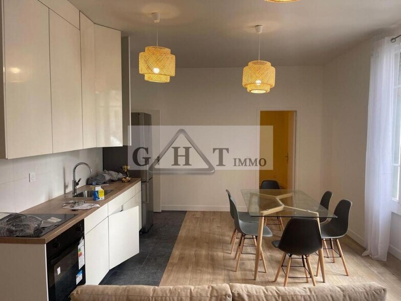 Office in Orly to rent - Interior Photo - Image 3 of 4
