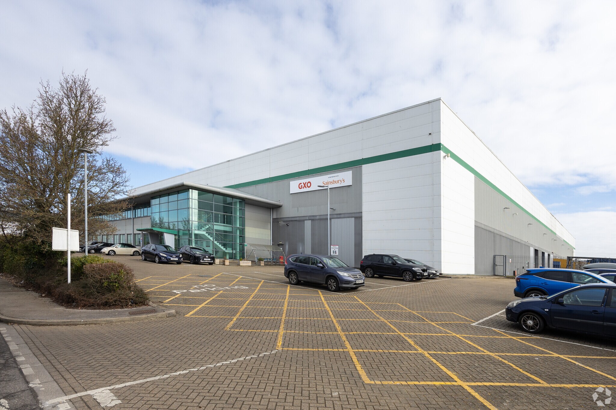 Knights Park Rd, Basingstoke for sale Primary Photo- Image 1 of 1