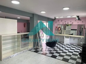 Retail in Cáceres, Cáceres to rent Interior Photo- Image 2 of 6