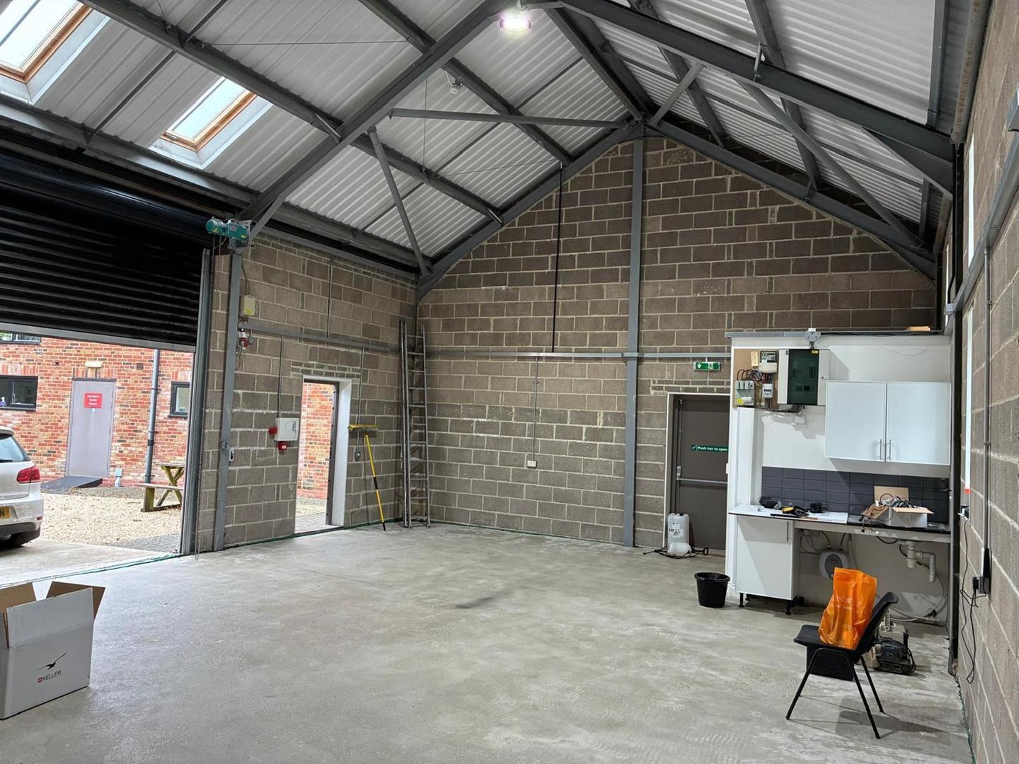 Lubbecke Way, Dorchester to rent Interior Photo- Image 1 of 4