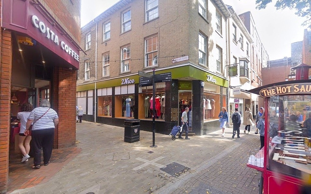 7 Trinity Sq, Colchester to rent Primary Photo- Image 1 of 5