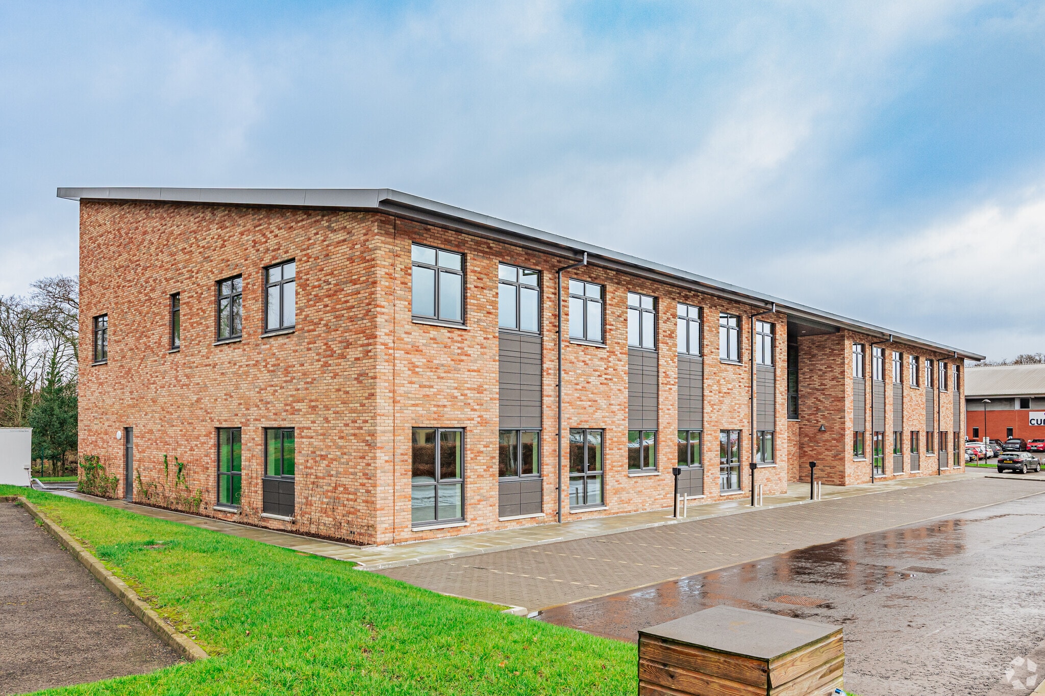 1 Acre Rd, Glasgow to rent Primary Photo- Image 1 of 3