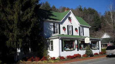 68 Front St, Dillsboro, NC for sale Primary Photo- Image 1 of 1