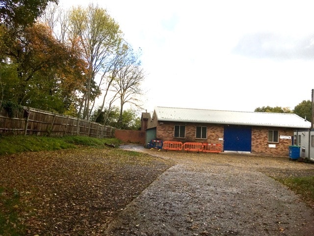 Broad St, Guildford to rent Primary Photo- Image 1 of 4