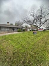 117 E Park Row Dr, Arlington, TX for rent Building Photo- Image 1 of 15