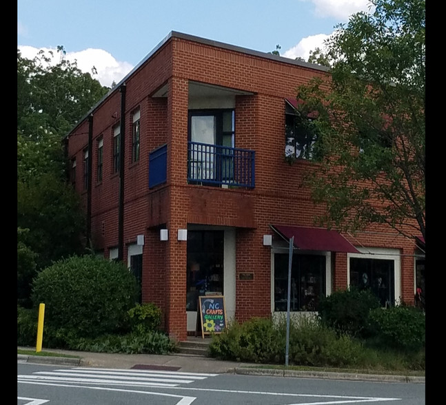 212 W Main St, Carrboro, NC for rent - Building Photo - Image 2 of 3