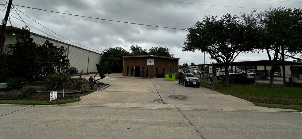 212 N 16th St, La Porte, TX for sale - Building Photo - Image 3 of 19