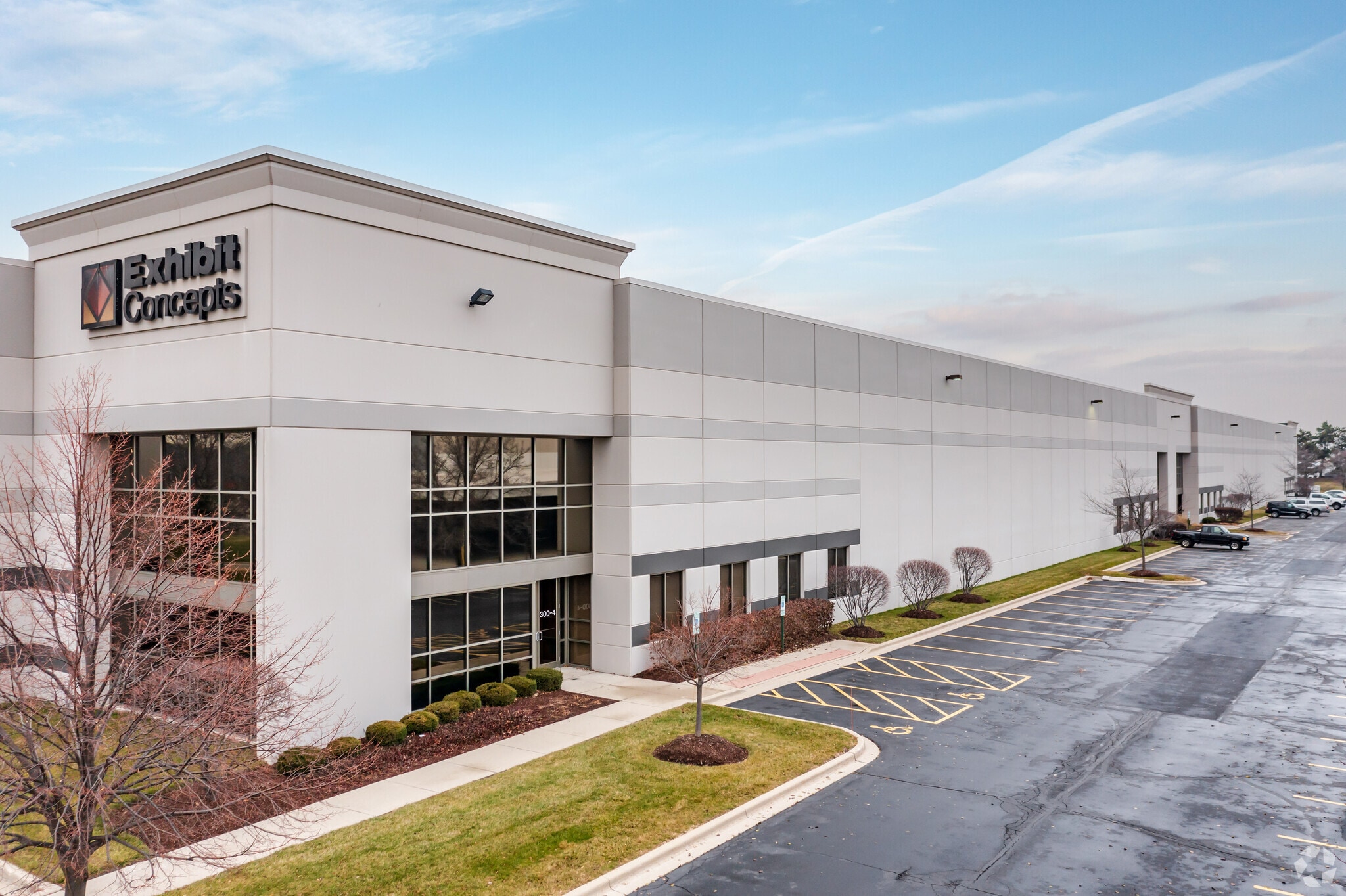 300 Airport Rd, Elgin, IL to rent Building Photo- Image 1 of 9