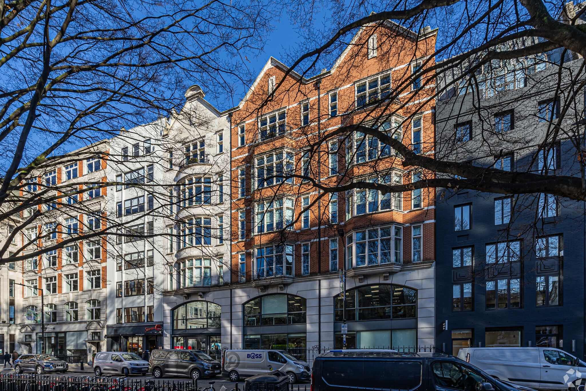 5-7 Golden Sq, London to rent Primary Photo- Image 1 of 7