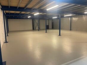 5 Bancombe Rd, Somerton to rent Interior Photo- Image 2 of 2