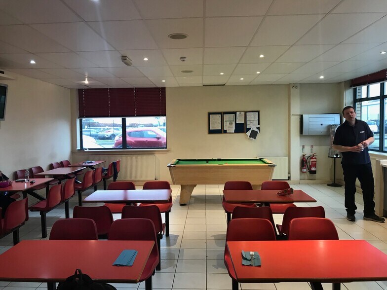 14 Cartside Av, Inchinnan to rent - Building Photo - Image 3 of 8