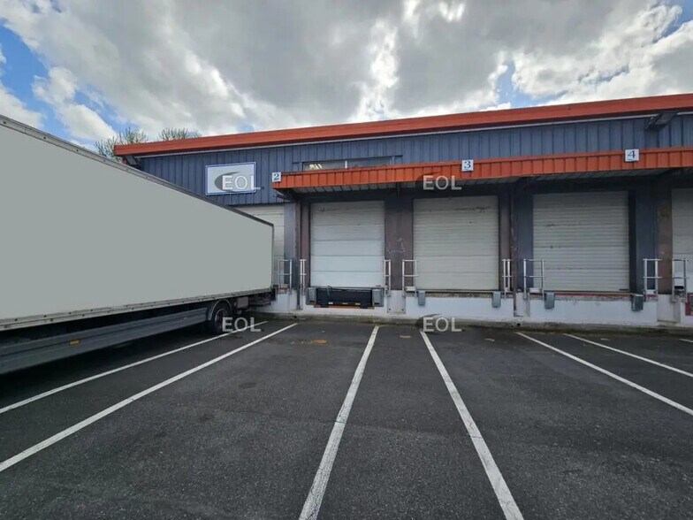 Industrial in Bonneuil-sur-Marne to rent - Building Photo - Image 2 of 5