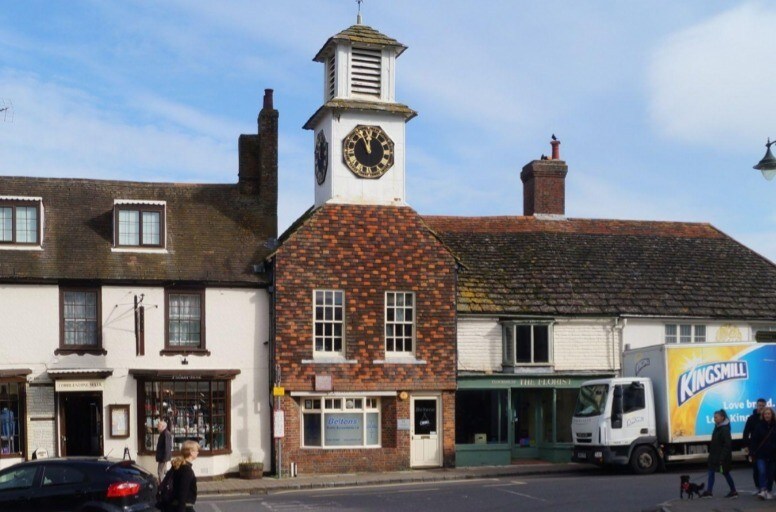 72 High St, Steyning for sale Primary Photo- Image 1 of 1