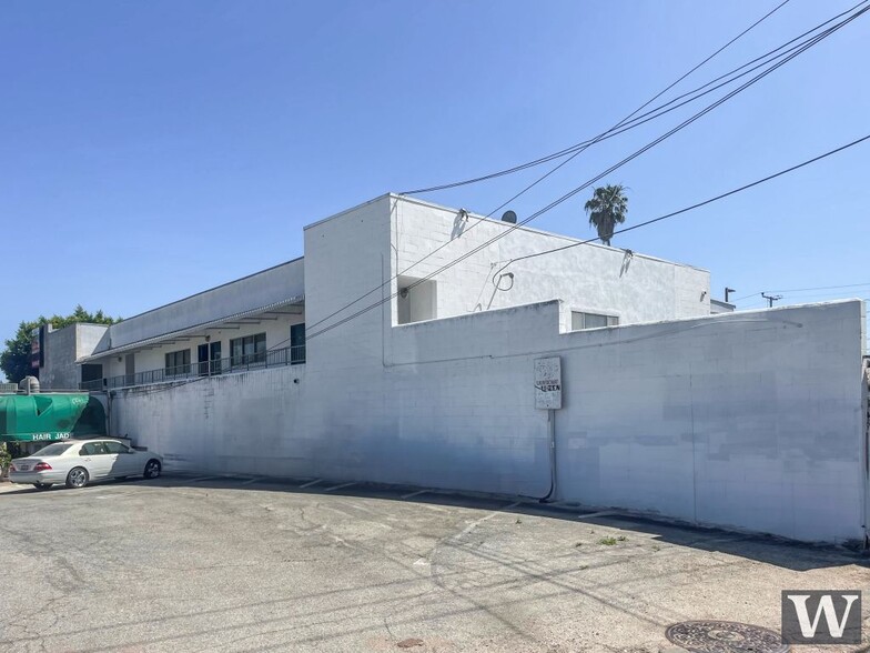 11957 Santa Monica Blvd, Los Angeles, CA for sale - Building Photo - Image 3 of 15