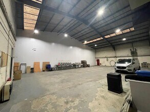 Abbeyfield Rd, Nottingham to rent Interior Photo- Image 2 of 5