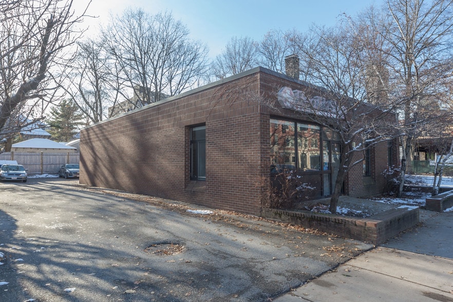 358 Harvard St, Brookline, MA to rent - Building Photo - Image 1 of 6