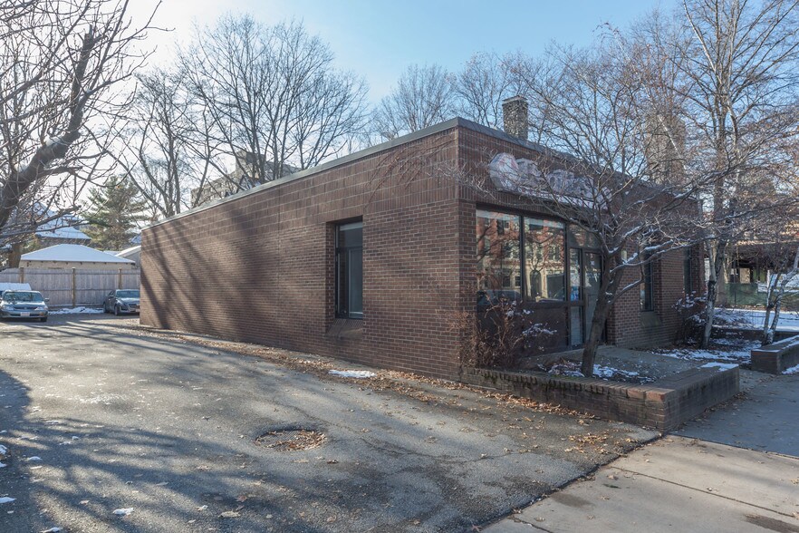 358 Harvard St, Brookline, MA for rent - Primary Photo - Image 1 of 6