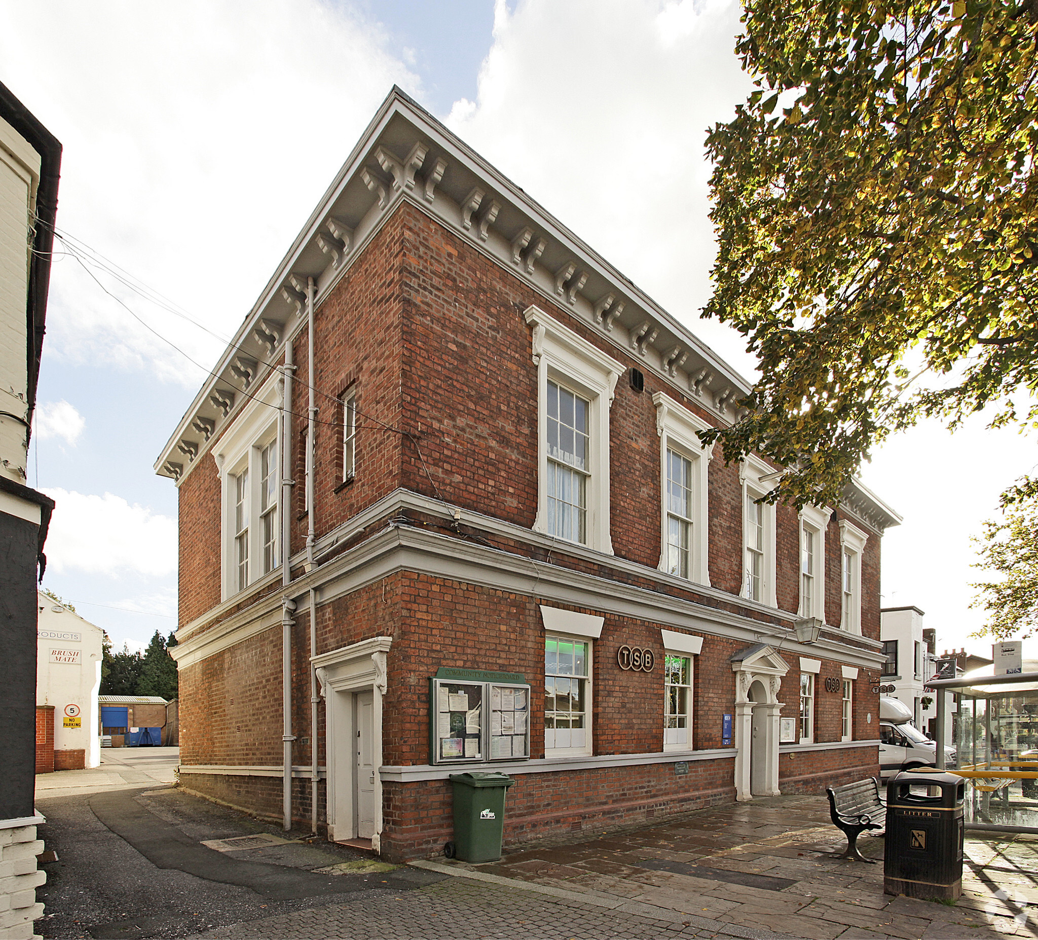 96 Main St, Frodsham for rent Primary Photo- Image 1 of 16