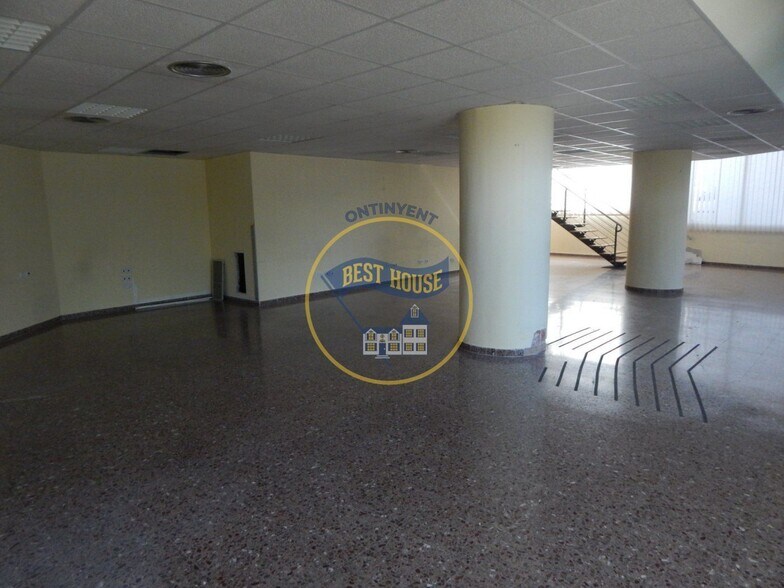Retail in Ontinyent, Valencia to rent - Building Photo - Image 3 of 29