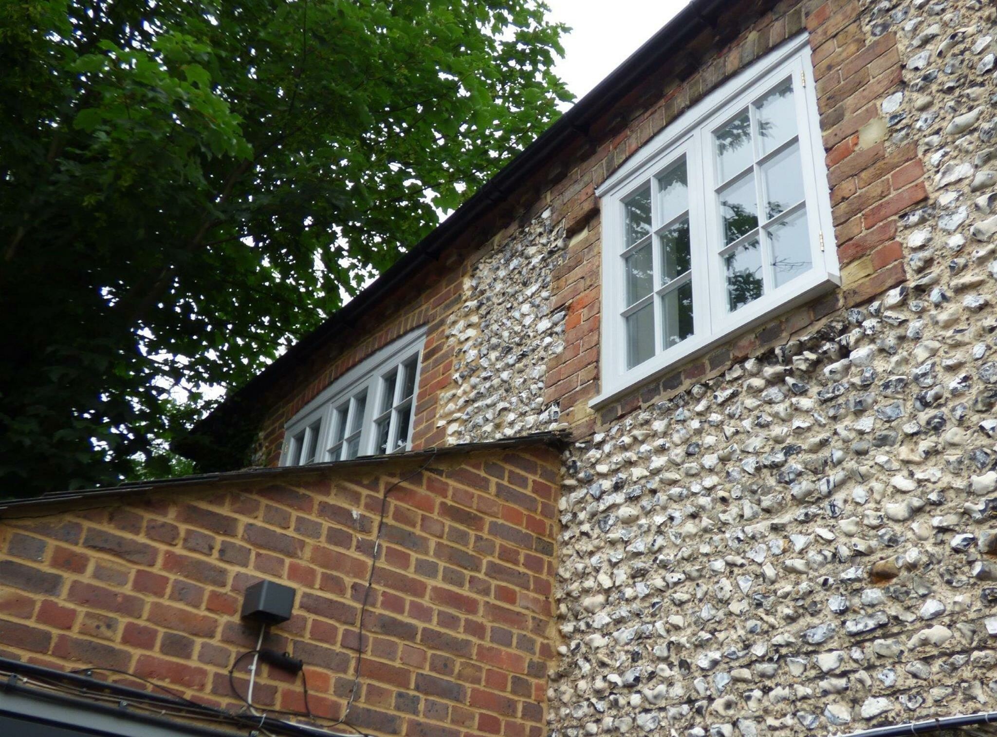 Tarrant St, Arundel to rent Building Photo- Image 1 of 2