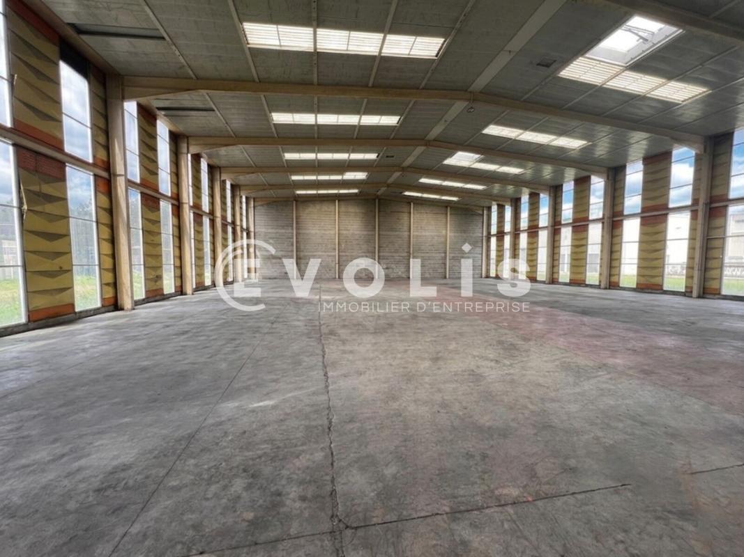 Industrial in Etampes for sale Interior Photo- Image 1 of 6