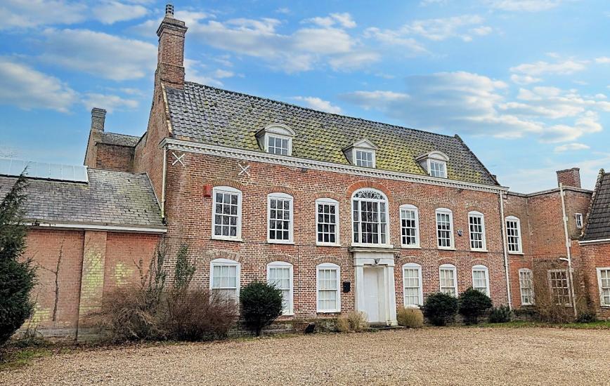 Main Rd, Great Yarmouth for sale - Primary Photo - Image 1 of 1